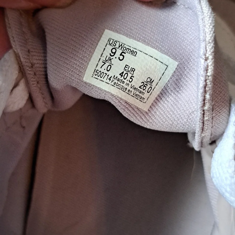 Vans - Picture 7 of 7